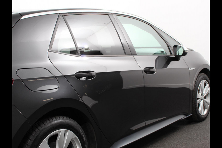 Volkswagen ID.3 First Plus 58 kWh SOH 86 % Navigatie Apple Carplay/Android Auto Camera Parkeersensoren Adaptieve Cruise Control Full LED Matrix Stoel- en stuurverwarming Lichtmetalen velgen Climate Control