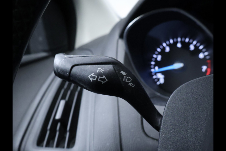 Ford FOCUS Wagon 1.0 Sport Black Edition (APPLE CARPLAY,NAVI,CRUISE,SPORTSTOELEN,LM VELGEN,PDC,GETINT,NETTESTAAT)