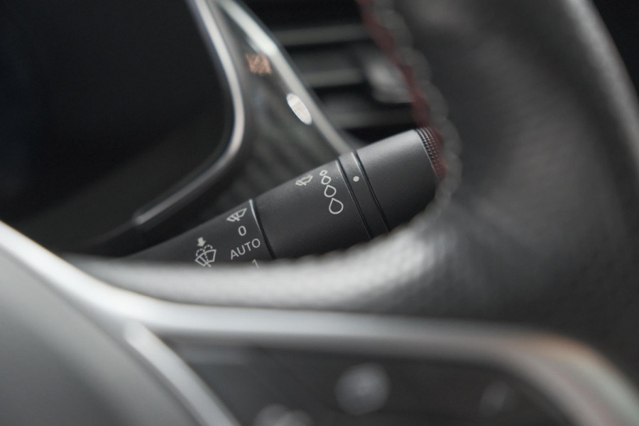 Renault Arkana 1.6 E-Tech Hybrid 145 R.S. Line | Panoramadak | Adaptieve Cruise Control | Camera | 9.3 Inch Grootscherm