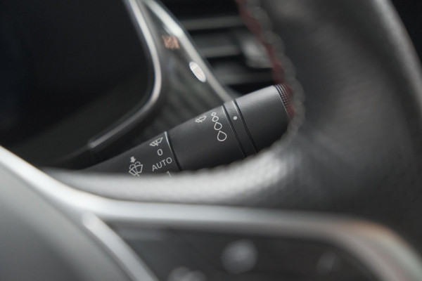 Renault Arkana 1.6 E-Tech Hybrid 145 R.S. Line | Panoramadak | Adaptieve Cruise Control | Camera | 9.3 Inch Grootscherm