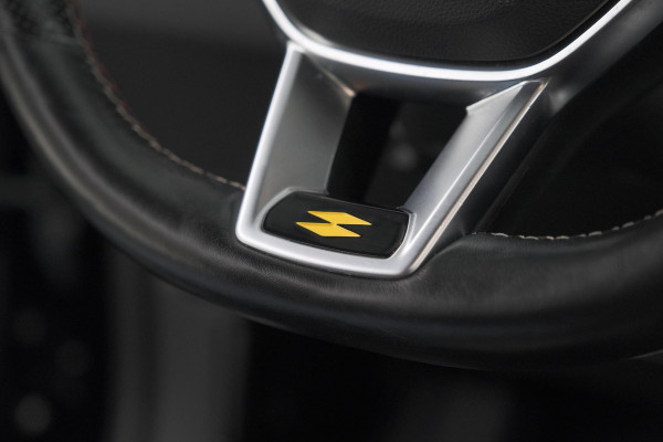 Renault Arkana 1.6 E-Tech Hybrid 145 R.S. Line | Panoramadak | Adaptieve Cruise Control | Camera | 9.3 Inch Grootscherm