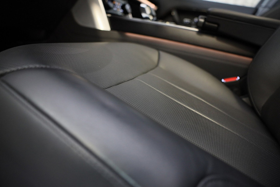 Land Rover Range Rover P 510E SV / Chauffeurspakket / Leder / Massage / Meridian / 360 Camera / Head Up / Open Pano / 22 Inch
