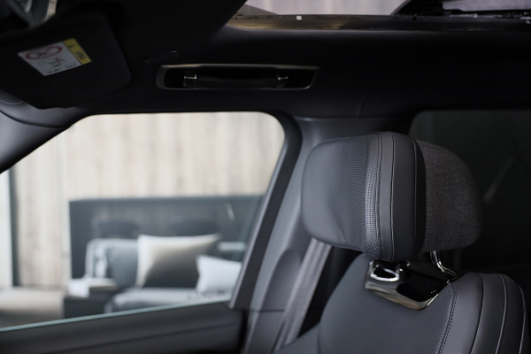 Land Rover Range Rover P 510E SV / Chauffeurspakket / Leder / Massage / Meridian / 360 Camera / Head Up / Open Pano / 22 Inch
