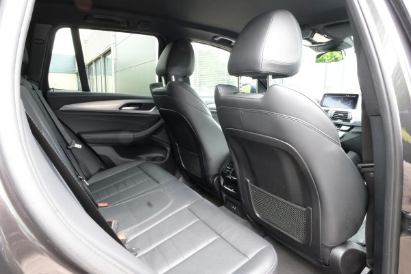 BMW X3 xDrive30e High Executive 292 PK | Sportstoelen | Adaptive cruise control | Keyless | Elektrische achterklep | Stoelverwarming | Camera | Head up Display | 20 inch