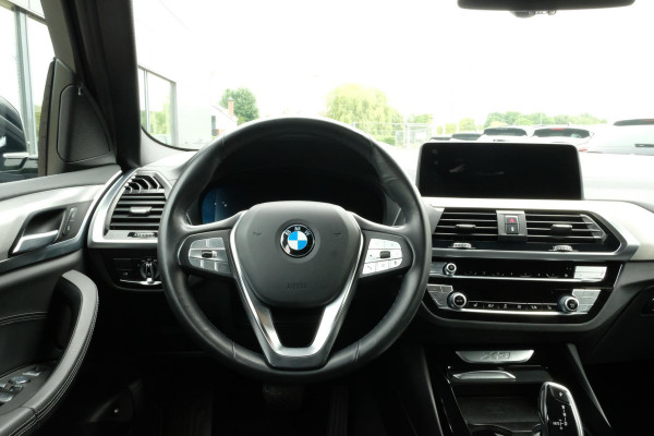 BMW X3 xDrive30e High Executive 292 PK | Sportstoelen | Adaptive cruise control | Keyless | Elektrische achterklep | Stoelverwarming | Camera | Head up Display | 20 inch