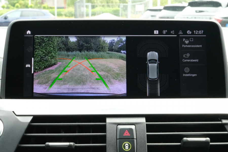 BMW X3 xDrive30e High Executive 292 PK | Sportstoelen | Adaptive cruise control | Keyless | Elektrische achterklep | Stoelverwarming | Camera | Head up Display | 20 inch