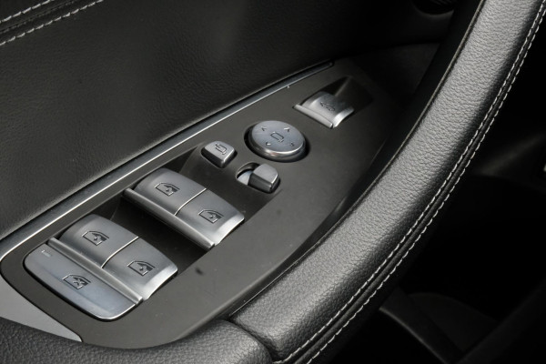 BMW X3 xDrive30e High Executive 292 PK | Sportstoelen | Adaptive cruise control | Keyless | Elektrische achterklep | Stoelverwarming | Camera | Head up Display | 20 inch