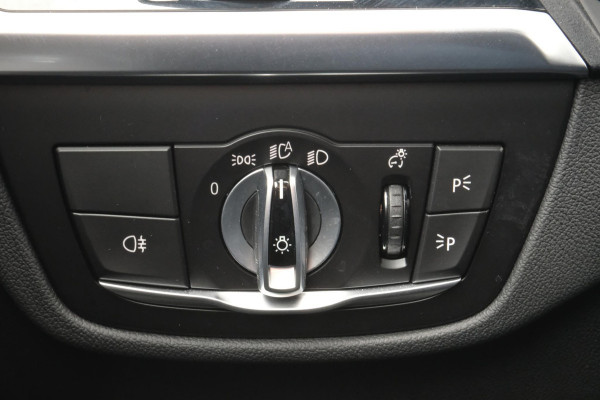 BMW X3 xDrive30e High Executive 292 PK | Sportstoelen | Adaptive cruise control | Keyless | Elektrische achterklep | Stoelverwarming | Camera | Head up Display | 20 inch