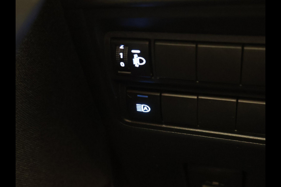 Toyota Yaris 1.5 HYBRID DYNAMIC SILVERLINE GARANTIE TOT 9-2031 CARPLAY NAVIGATIE .CAMERA. ADAPTIEVE CRUISE CONTROL . APPLE CARPLAY & ANDRIOD AUTO .
