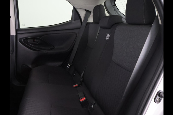 Toyota Yaris 1.5 HYBRID DYNAMIC SILVERLINE GARANTIE TOT 9-2031 CARPLAY NAVIGATIE .CAMERA. ADAPTIEVE CRUISE CONTROL . APPLE CARPLAY & ANDRIOD AUTO .