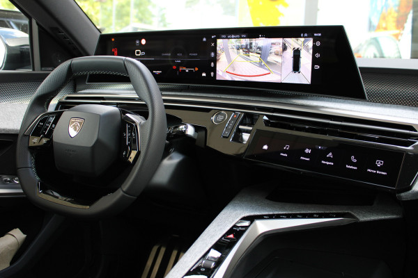 Peugeot 3008 1.2 Hybrid 145 GT | Panoramadak | Focal | BLIS | LED | 360 Camera