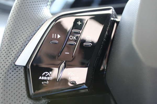 Peugeot 3008 1.2 Hybrid 145 GT | Panoramadak | Focal | BLIS | LED | 360 Camera