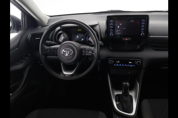 Toyota Yaris 1.5 HYBRID DYNAMIC SILVERLINE GARANTIE TOT 9-2031 CARPLAY NAVIGATIE .CAMERA. ADAPTIEVE CRUISE CONTROL . APPLE CARPLAY & ANDRIOD AUTO .