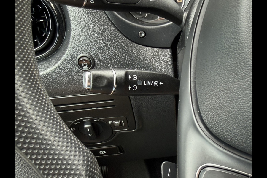 Mercedes-Benz eVito 66 kWh / FULL ELECTRIC / L2H1 / AUTOMAAT / BOTT INRICHTING / 1e EIG. / CAMERA / 3-ZITS / CRUISE