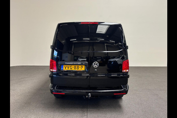 Volkswagen Transporter 2.0 TDI L2H1 28 Dubbele Cabine Highline Automaat Cruise Control Airco Navigatie Parkeersensoren Camera