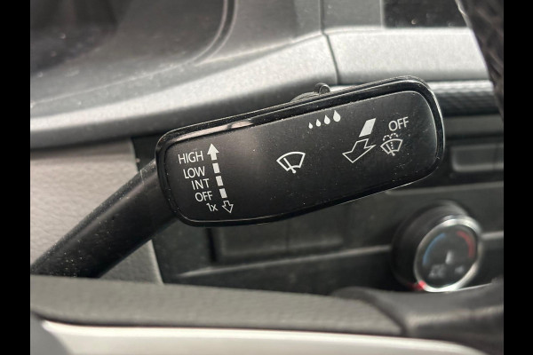 Volkswagen Transporter 2.0 TDI L2H1 28 Dubbele Cabine Highline Automaat Cruise Control Airco Navigatie Parkeersensoren Camera