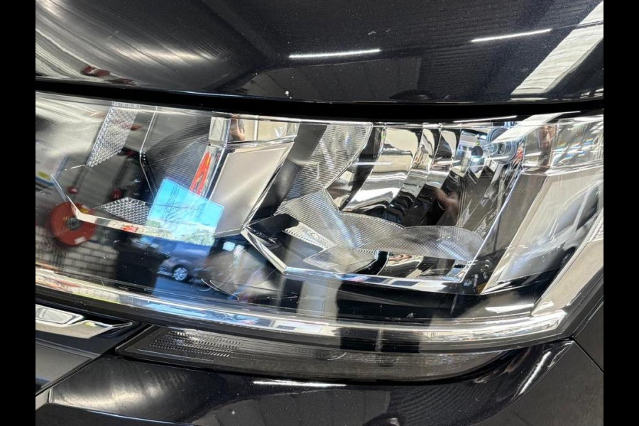 Volkswagen Transporter 2.0 TDI L2H1 28 Dubbele Cabine Highline Automaat Cruise Control Airco Navigatie Parkeersensoren Camera