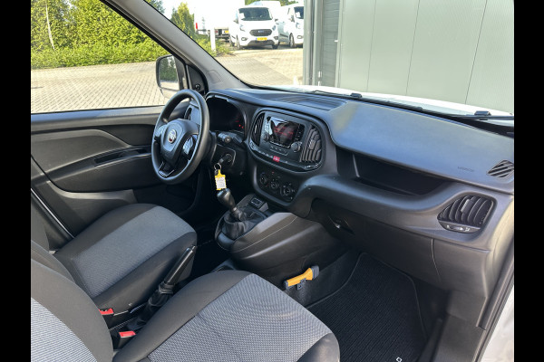 Fiat Doblò Cargo 1.3 MJ E6 / L1H1 / UNIEK !! / ** 9.441 KM NAP ** / 1e EIGENAAR / AIRCO / SCHUIFDEUR / NIEUWSTAAT !!