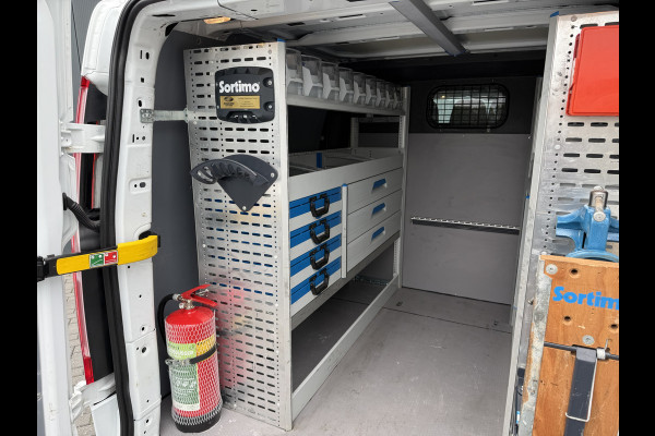 Ford Transit Custom 2.0 TDCI / L2H1 / DUBBELE CABINE / 1e EIG. / INRICHTING / TREKHAAK / CAMERA / 6-PERS.