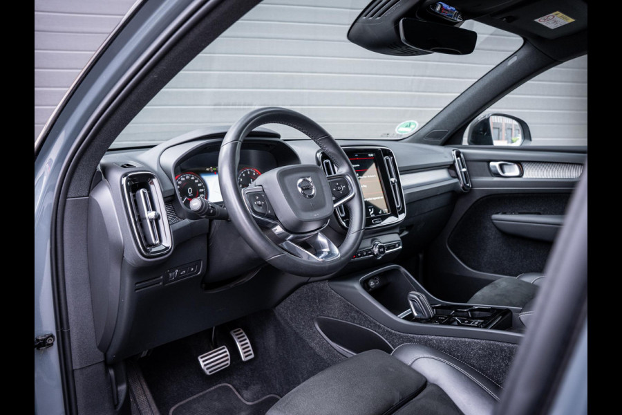Volvo XC40 1.5 T4 Recharge R-Design - Thunder Grey l 20'' l BTW l Trekhaak