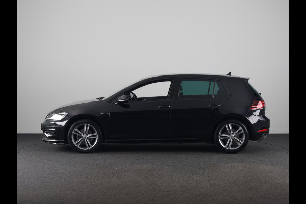 Volkswagen Golf 1.5 TSI Highline Business R 150 PK | Automaat (DSG) | Navigatie | Camera | Digitaal dashboard