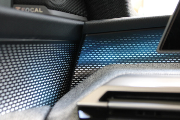 Peugeot 3008 1.2 Hybrid 145 GT | Panoramadak | Focal | BLIS | LED | 360 Camera