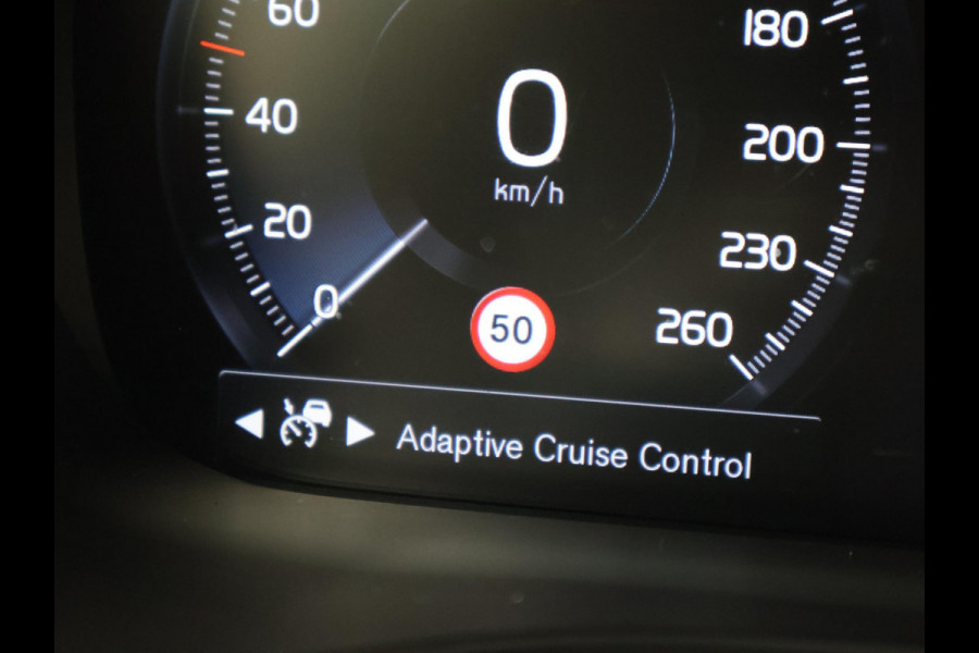 Volvo XC60 2.0 RECHARGE T6 340 PK R-DESIGN + 22 INCH LMV | TREKHAAK | PANORAMA | HK | STOELVENTILATIE