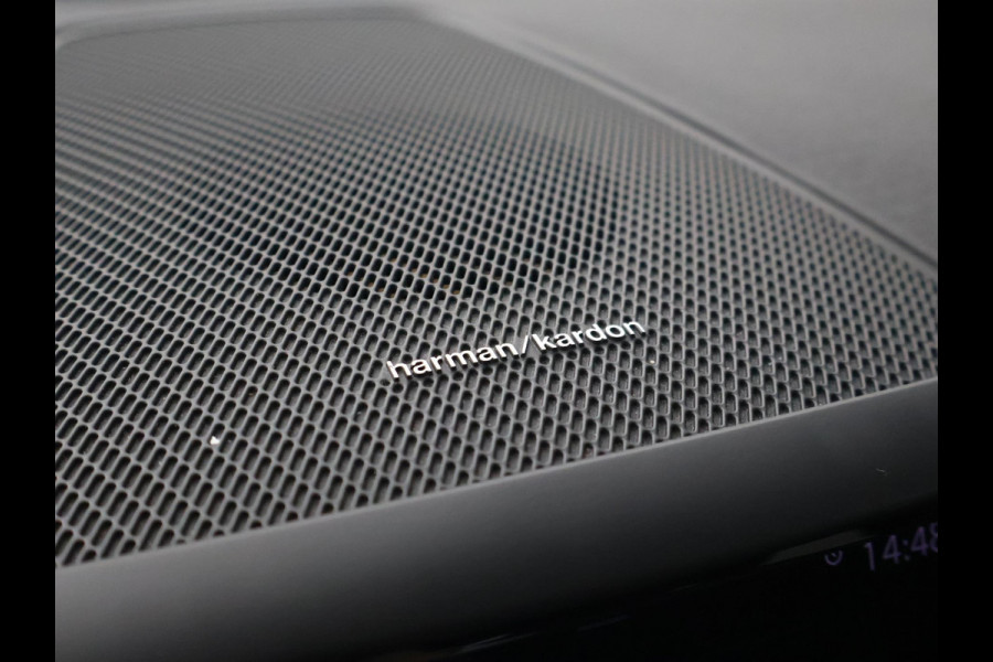Volvo XC60 2.0 RECHARGE T6 340 PK R-DESIGN + 22 INCH LMV | TREKHAAK | PANORAMA | HK | STOELVENTILATIE