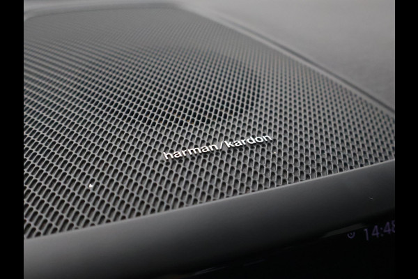 Volvo XC60 2.0 RECHARGE T6 340 PK R-DESIGN + 22 INCH LMV | TREKHAAK | PANORAMA | HK | STOELVENTILATIE