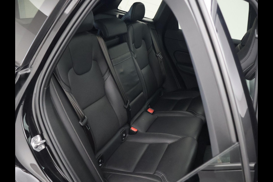 Volvo XC60 2.0 RECHARGE T6 340 PK R-DESIGN + 22 INCH LMV | TREKHAAK | PANORAMA | HK | STOELVENTILATIE