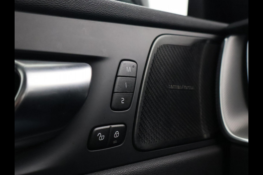 Volvo XC60 2.0 RECHARGE T6 340 PK R-DESIGN + 22 INCH LMV | TREKHAAK | PANORAMA | HK | STOELVENTILATIE