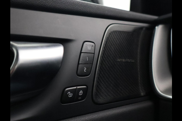 Volvo XC60 2.0 RECHARGE T6 340 PK R-DESIGN + 22 INCH LMV | TREKHAAK | PANORAMA | HK | STOELVENTILATIE