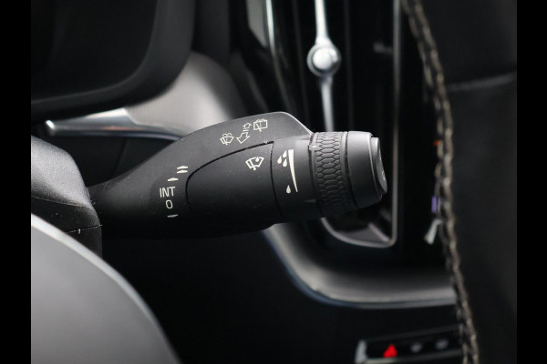 Volvo XC60 2.0 RECHARGE T6 340 PK R-DESIGN + 22 INCH LMV | TREKHAAK | PANORAMA | HK | STOELVENTILATIE