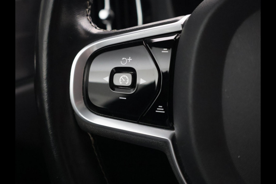 Volvo XC60 2.0 RECHARGE T6 340 PK R-DESIGN + 22 INCH LMV | TREKHAAK | PANORAMA | HK | STOELVENTILATIE