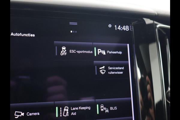 Volvo XC60 2.0 RECHARGE T6 340 PK R-DESIGN + 22 INCH LMV | TREKHAAK | PANORAMA | HK | STOELVENTILATIE