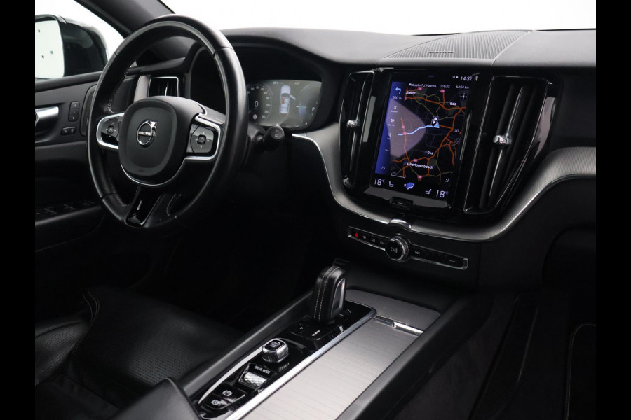Volvo XC60 2.0 RECHARGE T6 340 PK R-DESIGN + 22 INCH LMV | TREKHAAK | PANORAMA | HK | STOELVENTILATIE