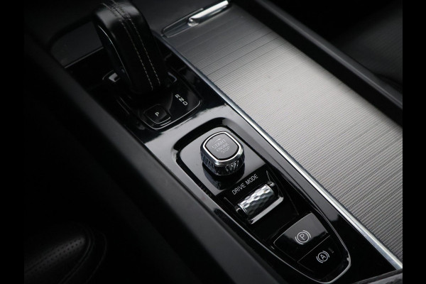 Volvo XC60 2.0 RECHARGE T6 340 PK R-DESIGN + 22 INCH LMV | TREKHAAK | PANORAMA | HK | STOELVENTILATIE