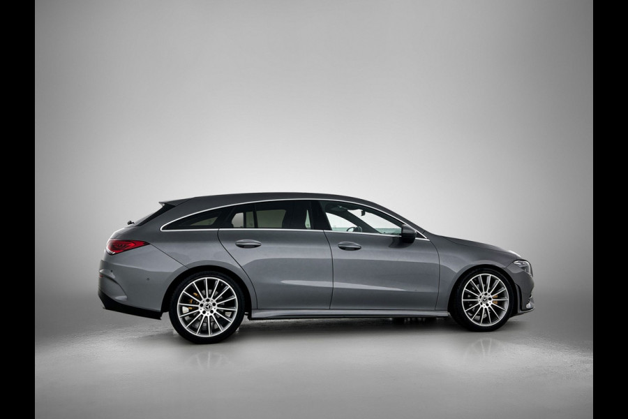 Mercedes-Benz CLA-Klasse Shooting Brake 180 Business Solution AMG(Goed ondH, SfeerVerlichting, Navi Groot, StoelV, Carplay, Etc)