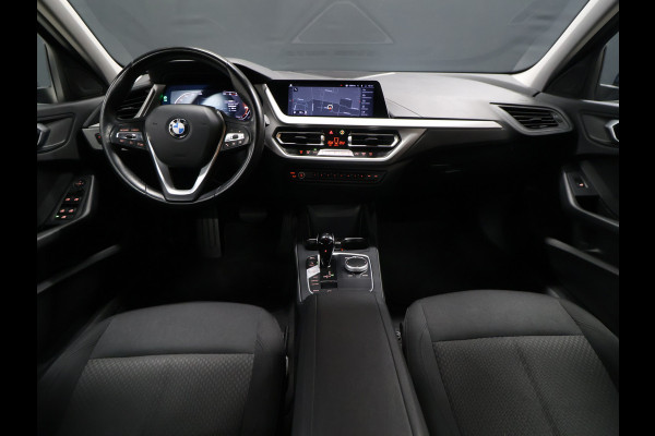 BMW 1-serie 116i Business Edition [APPLE CARPLAY, ANDROID, PDC RONDOM, LED, DIGITAL, DASH, CRUISE CONTROL, CLIMATE CONTROL, NIEUWSTAAT]