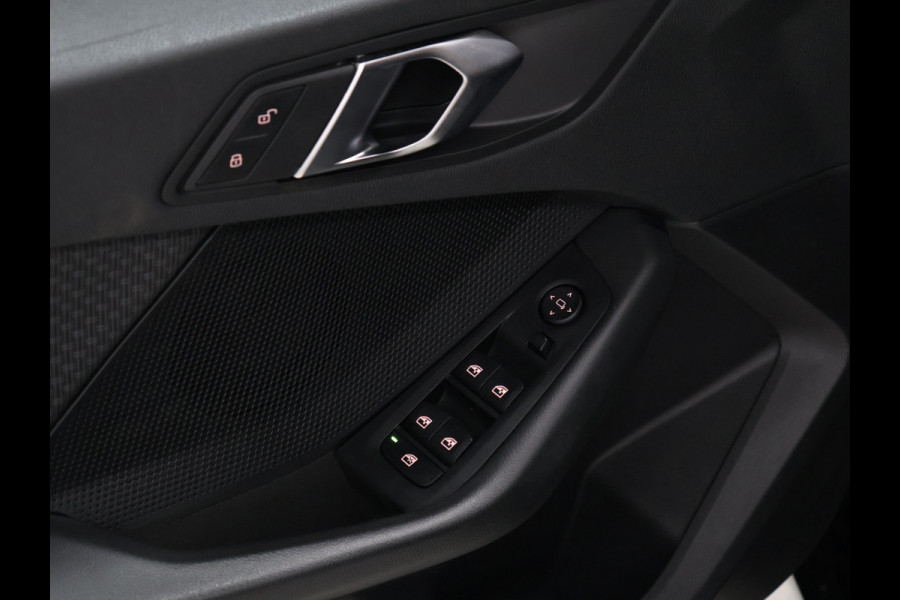BMW 1-serie 116i Business Edition [APPLE CARPLAY, ANDROID, PDC RONDOM, LED, DIGITAL, DASH, CRUISE CONTROL, CLIMATE CONTROL, NIEUWSTAAT]