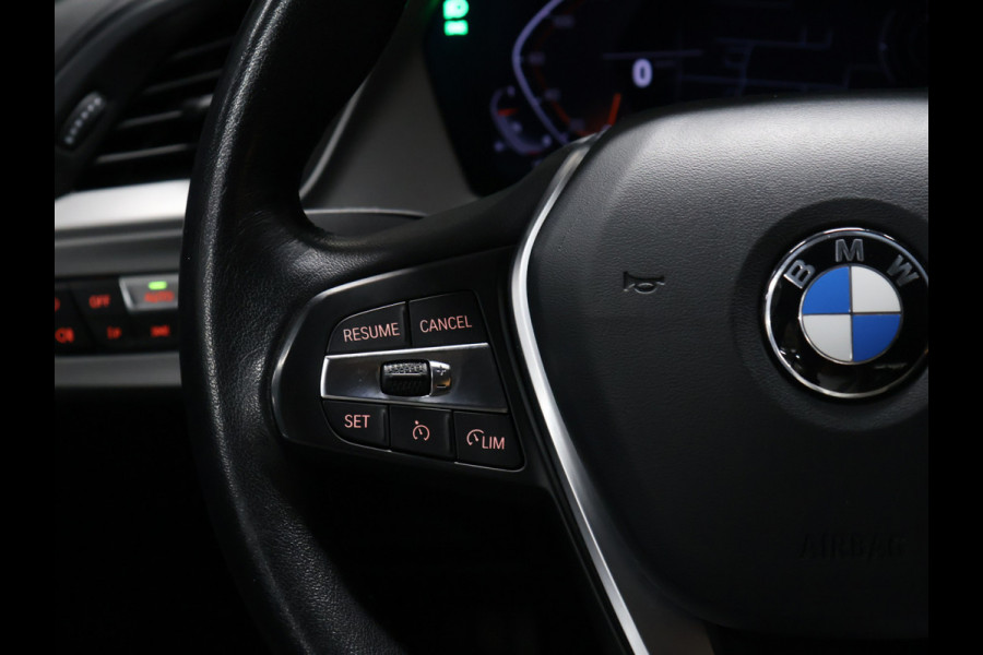 BMW 1-serie 116i Business Edition [APPLE CARPLAY, ANDROID, PDC RONDOM, LED, DIGITAL, DASH, CRUISE CONTROL, CLIMATE CONTROL, NIEUWSTAAT]