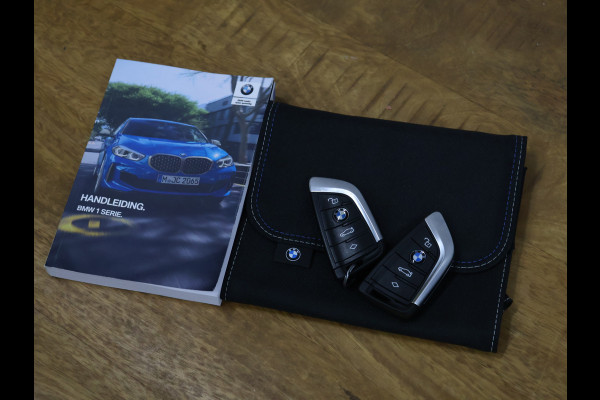 BMW 1-serie 116i Business Edition [APPLE CARPLAY, ANDROID, PDC RONDOM, LED, DIGITAL, DASH, CRUISE CONTROL, CLIMATE CONTROL, NIEUWSTAAT]