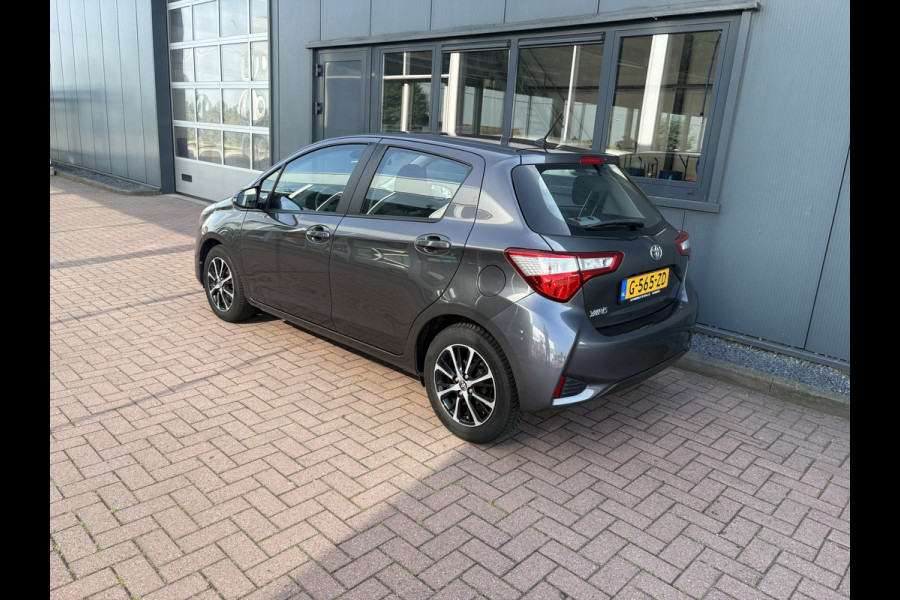 Toyota Yaris 1.0 VVT-i Connect 5-drs. CAMERA/CARPLAY/AIRCO/15INCH