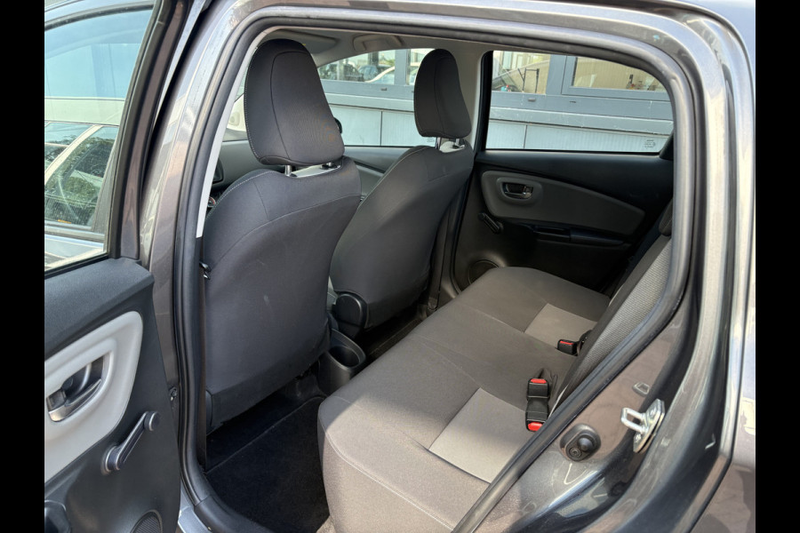 Toyota Yaris 1.0 VVT-i Connect 5-drs. CAMERA/CARPLAY/AIRCO/15INCH