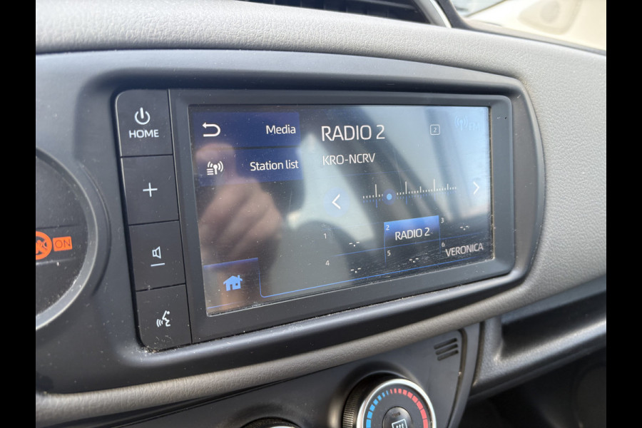 Toyota Yaris 1.0 VVT-i Connect 5-drs. CAMERA/CARPLAY/AIRCO/15INCH