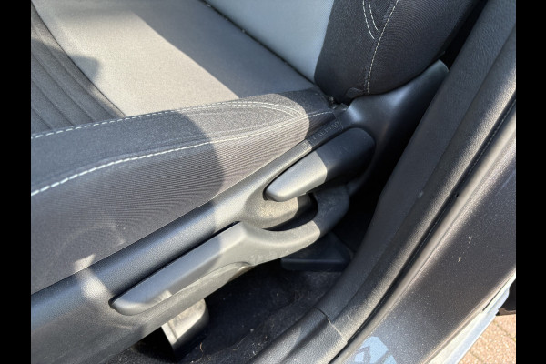 Toyota Yaris 1.0 VVT-i Connect 5-drs. CAMERA/CARPLAY/AIRCO/15INCH