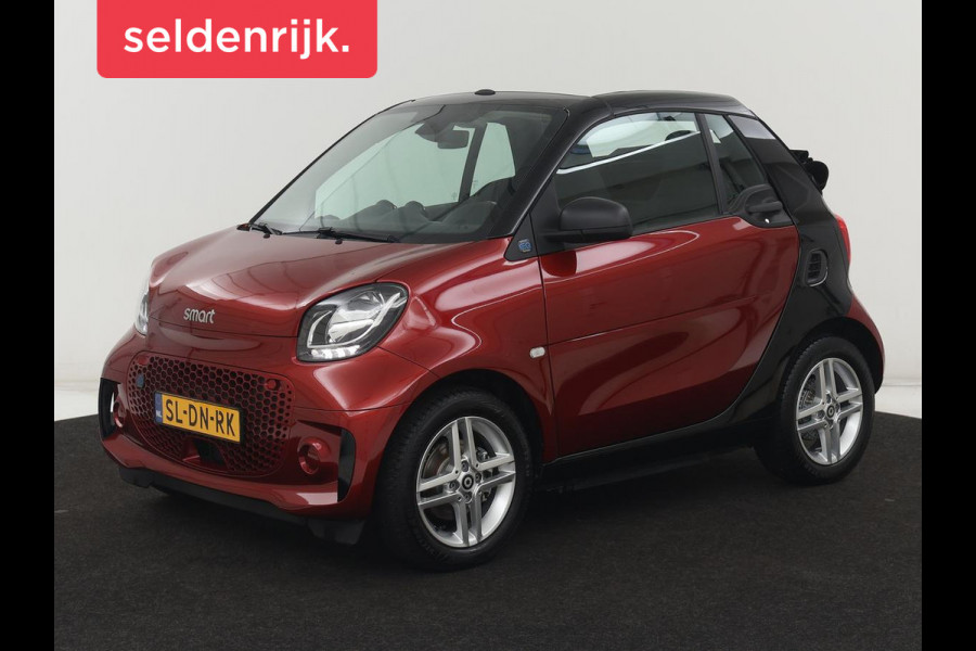 Smart Fortwo EQ Comfort 18 kWh | SOH 92,2% | Carplay | Cruise control | Climate control | Elektrisch vouwdak | Parkeerhulp | Bluetooth | Cabriolet