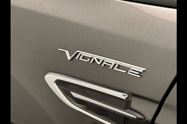 Ford Kuga 1.5 EcoBoost Vignale | Trekhaak | Leder | Panorama | Adaptive-cruise | Stoelverwarming |