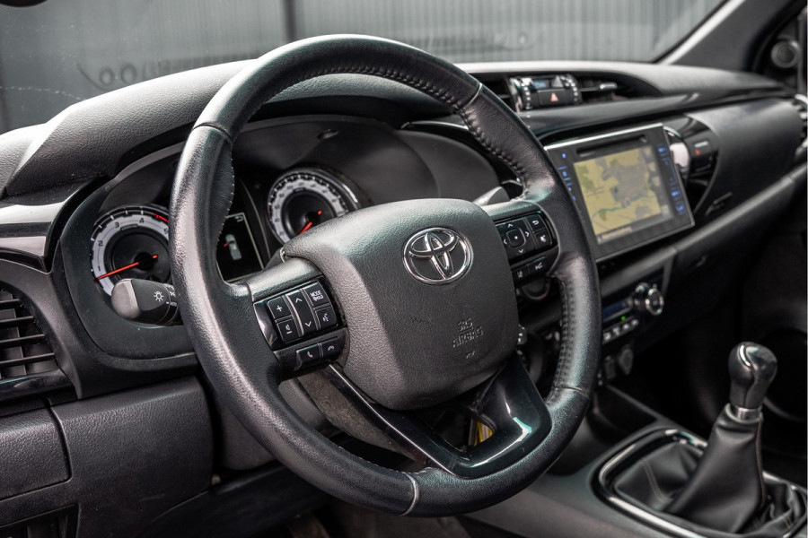 Toyota Hilux 2.4 D 4WD | 150 PK | LED | Camera | Cruise | Navi | Climatronic | Trekhaak