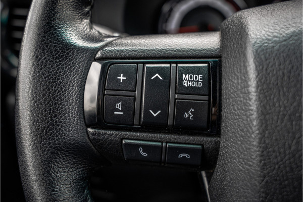 Toyota Hilux 2.4 D 4WD | 150 PK | LED | Camera | Cruise | Navi | Climatronic | Trekhaak
